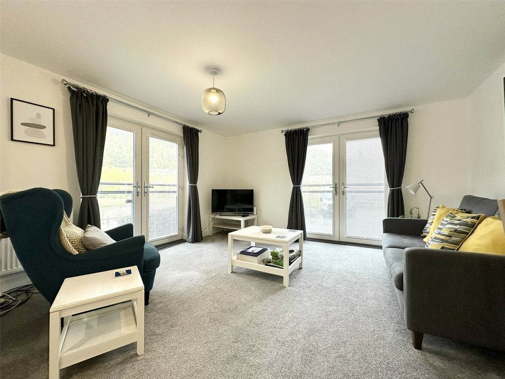 Property photo 2 of 23 Living Room