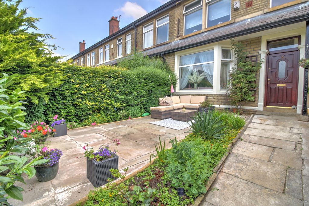 Property photo 2 of 28 1