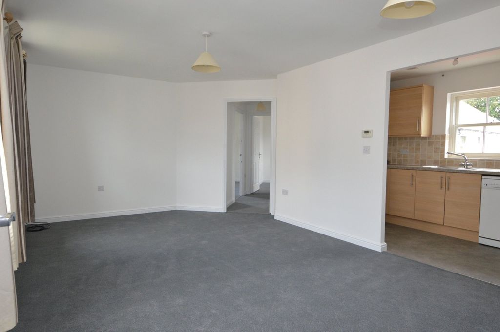 Property photo 3 of 10 Lounge