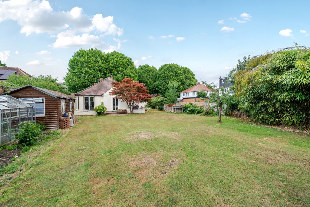 Property photo 2 of 12 1318900-6-686Bec2...