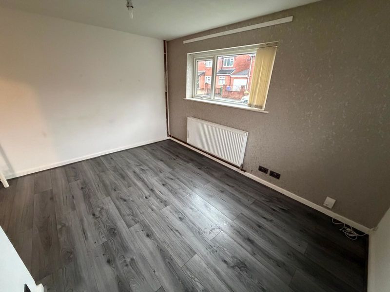 Property photo 2 of 6 Photo 6