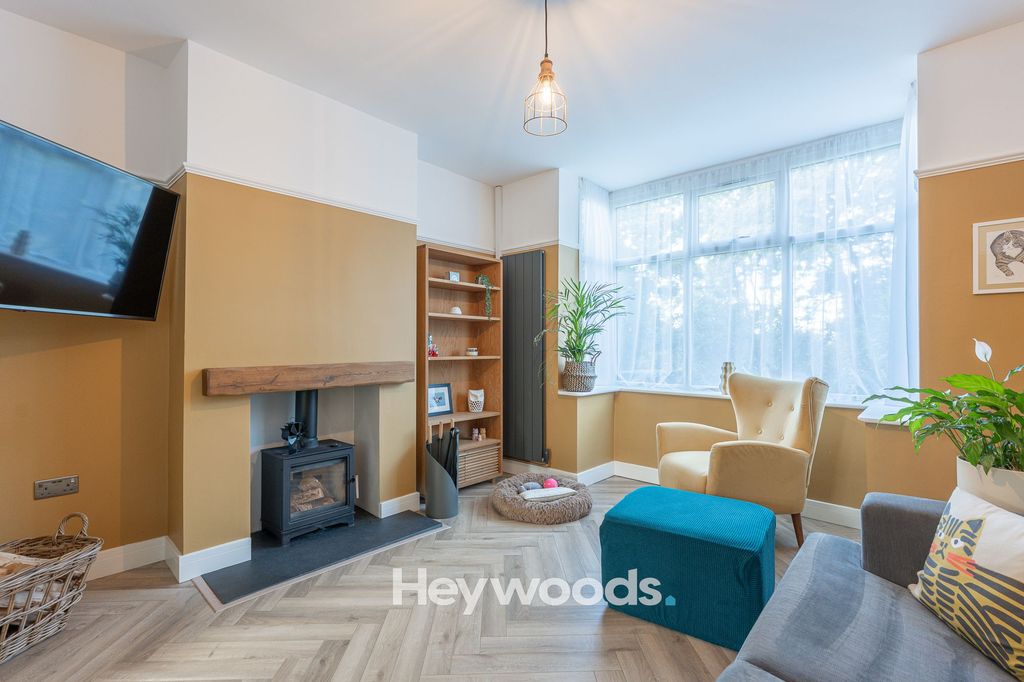 Property photo 3 of 42