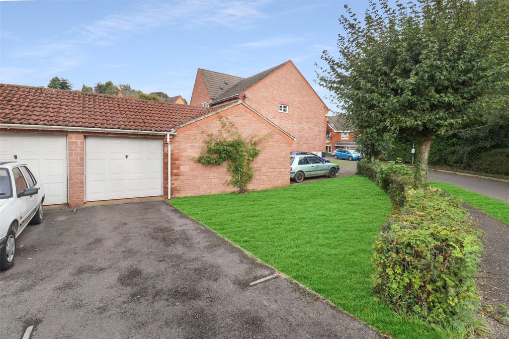 Property photo 2 of 13 2 - Picture No. 13