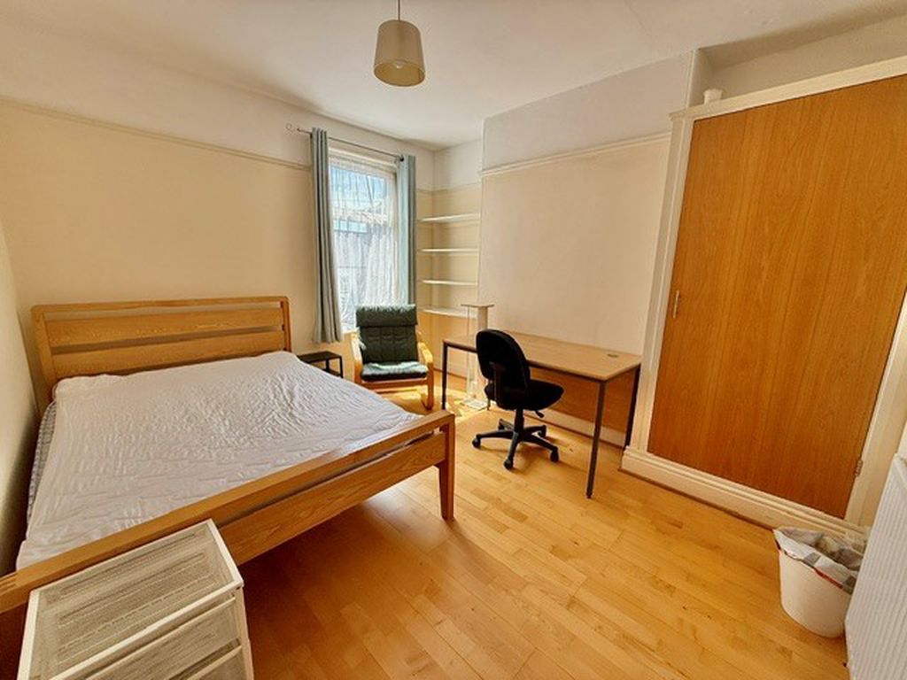 Property photo 3 of 13 Photo 3