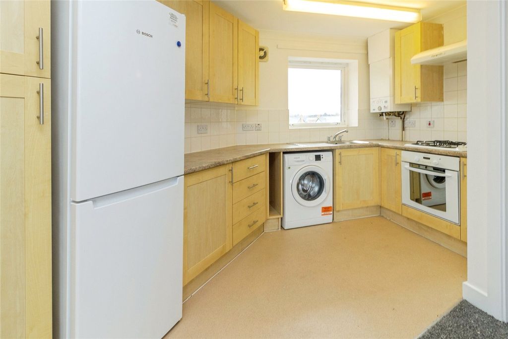 Property photo 2 of 17 Picture