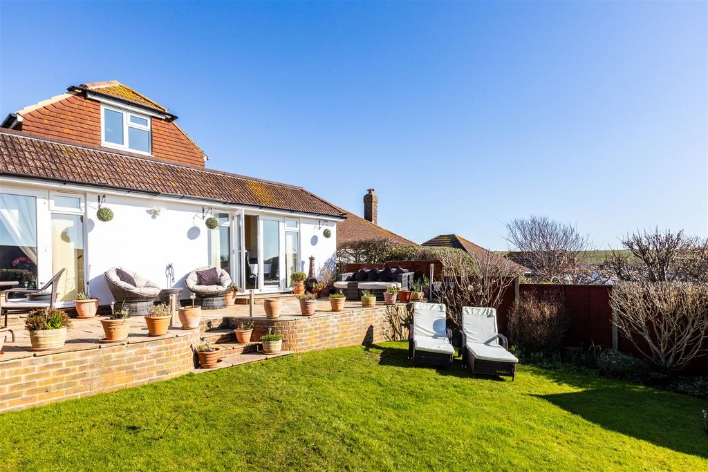 Property photo 1 of 27