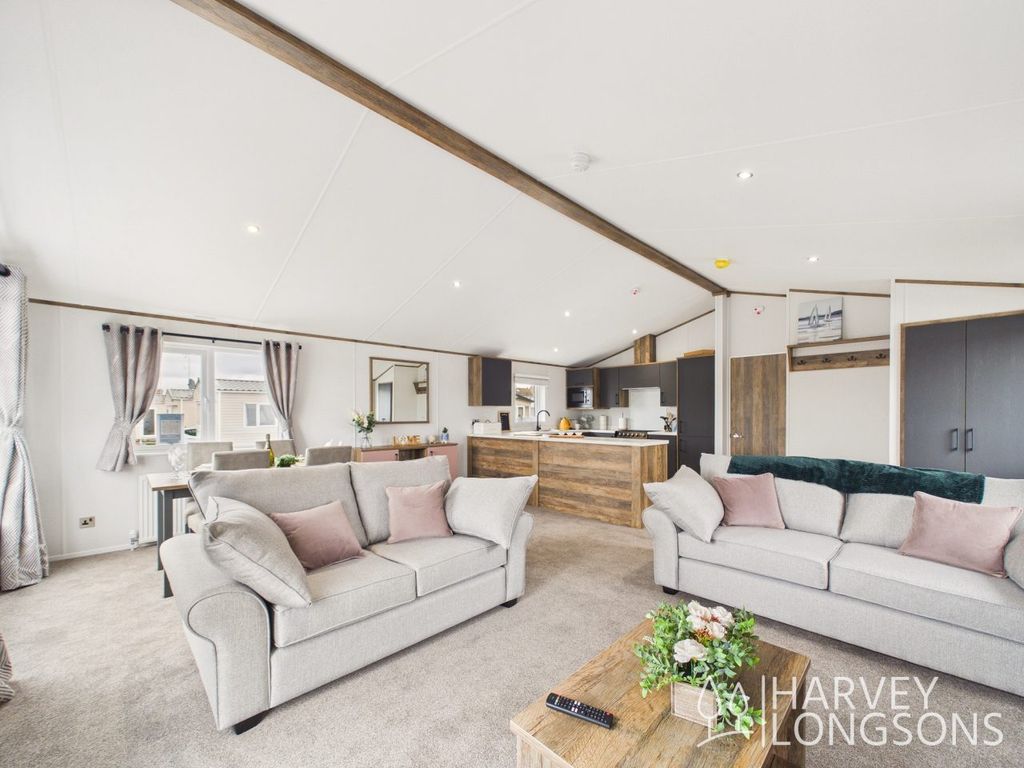 Property photo 2 of 20 Spacious Lounge And Dining Area In Willerby Horsham Holiday Home