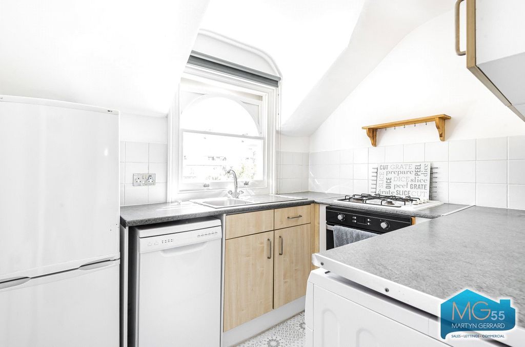 Property photo 2 of 11 Picture No. 04