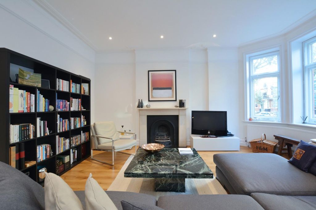 Property photo 2 of 10 Image