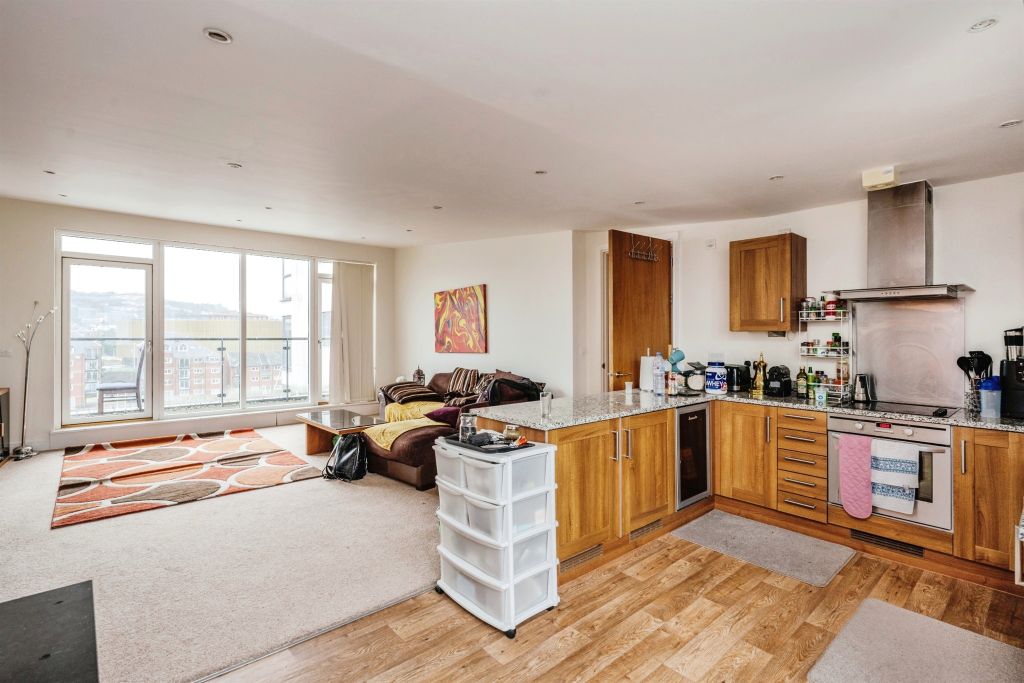 Property photo 3 of 17