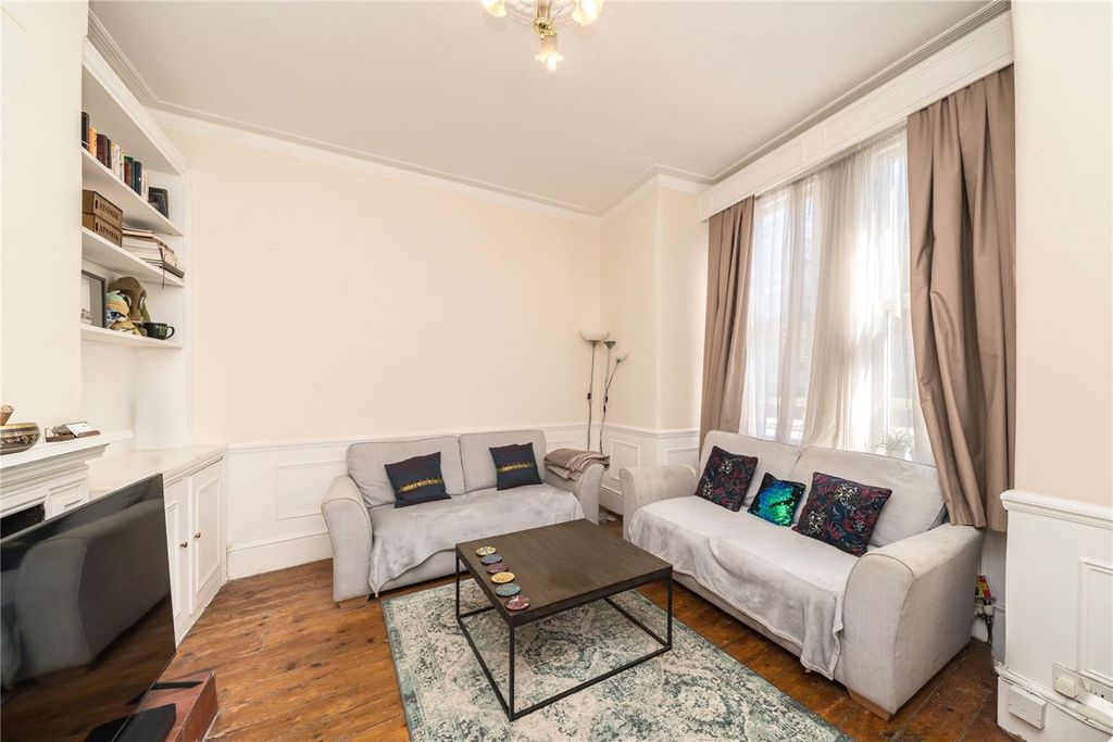Property photo 2 of 8