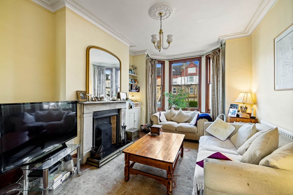 Property photo 2 of 14