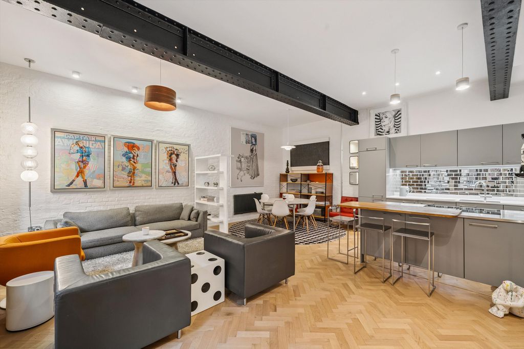 Property photo 3 of 18 Image