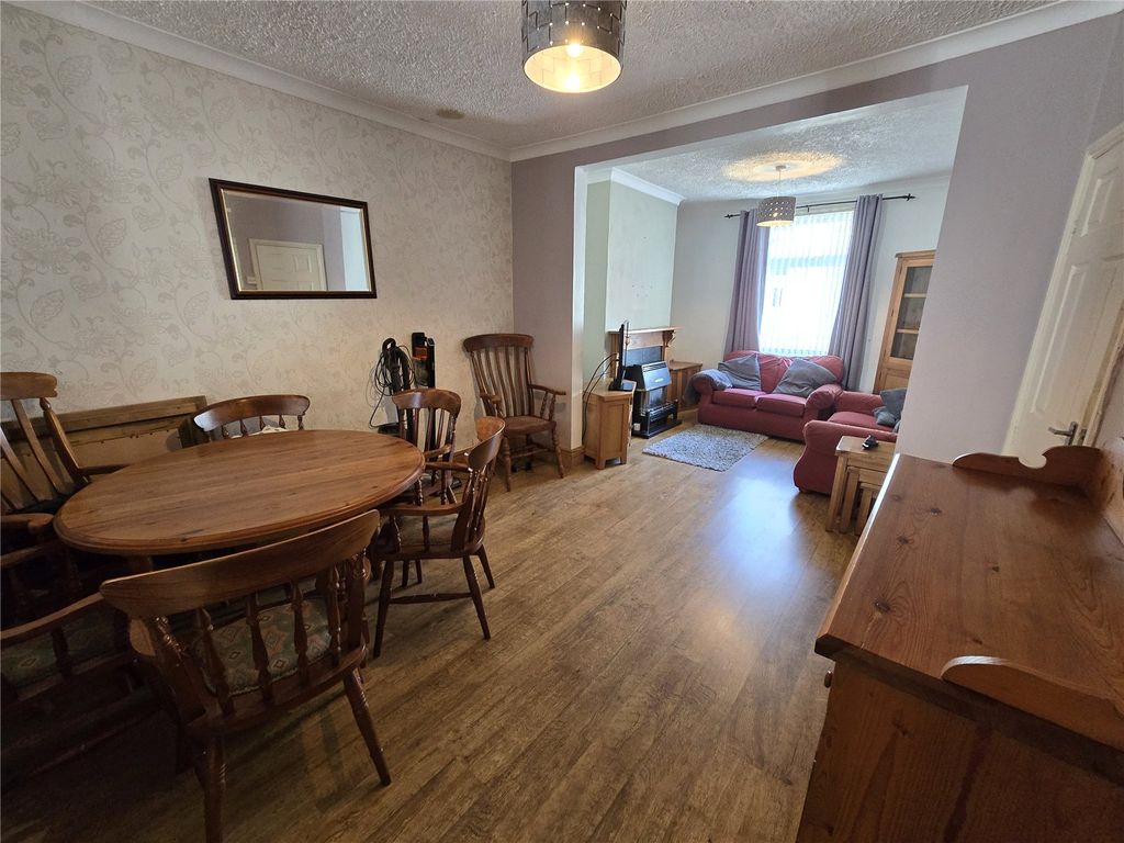 Property photo 3 of 14 Picture No. 06