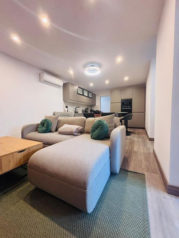 Property photo 2 of 42