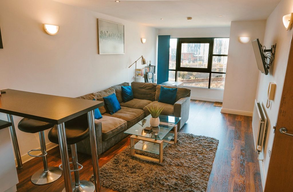 Property photo 2 of 16 Picture No. 13