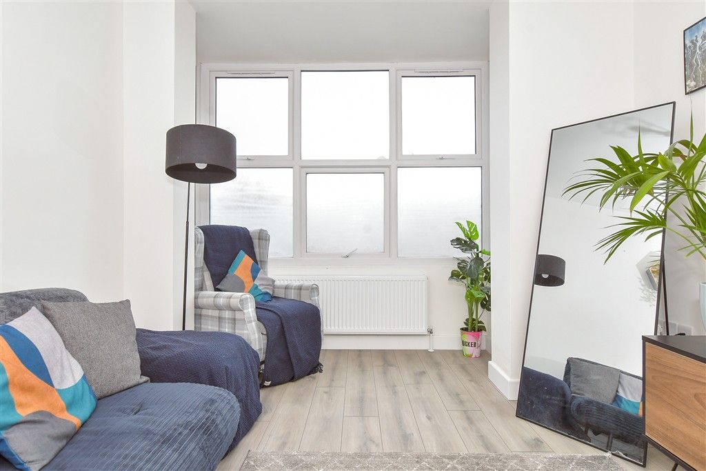 Property photo 2 of 9 Internal Feature