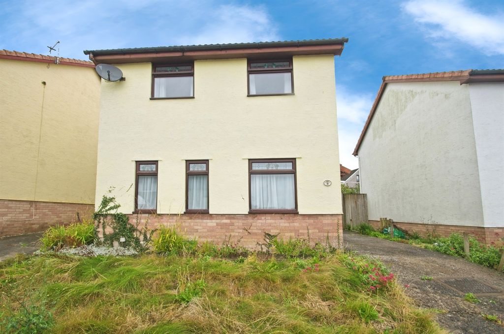 Property photo 3 of 20