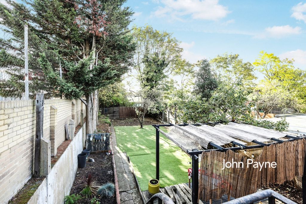 Property photo 3 of 14 Garden