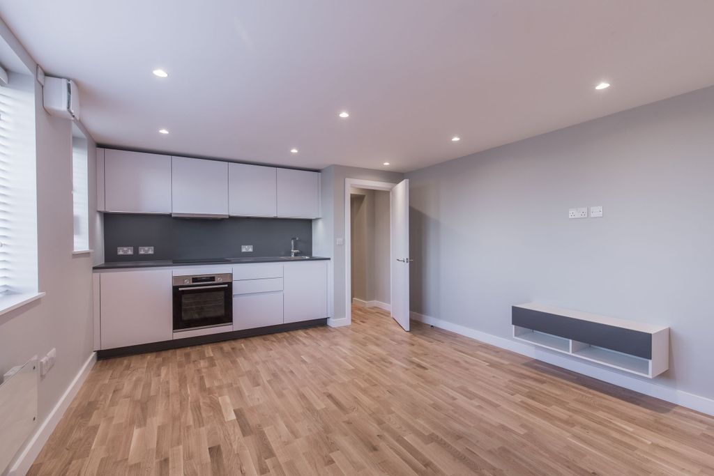 Property photo 2 of 19 Living_Room