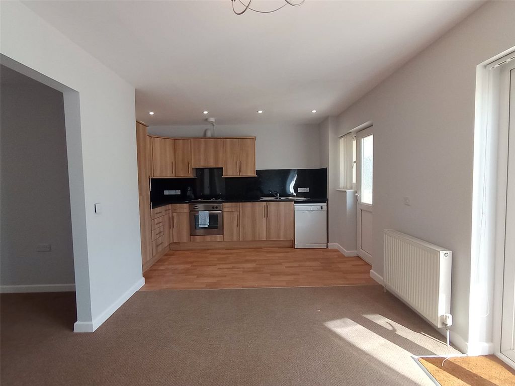 Property photo 3 of 14 Picture No. 30