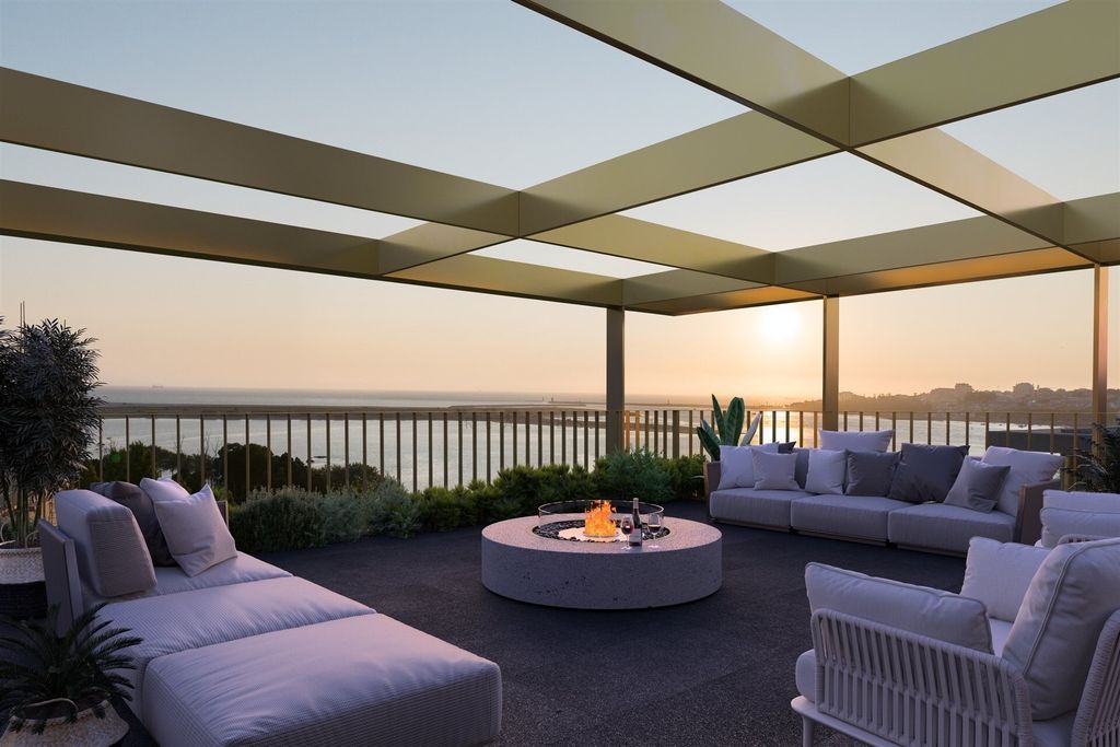 Property photo 1 of 42 Luxury 4-Bedroom Penthouse In Vila Nova De Gaia | Golden Hour Real Estate