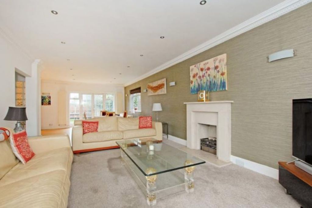 Property photo 2 of 7 Gallery