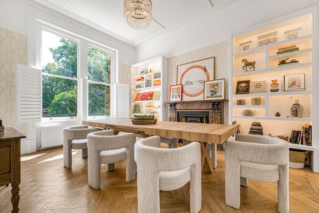 Property photo 3 of 27 Dining Room