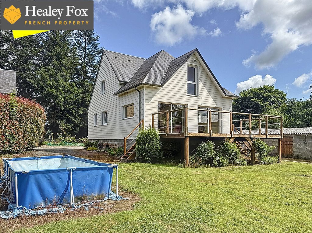 Property photo 1 of 17 Main Exterior View