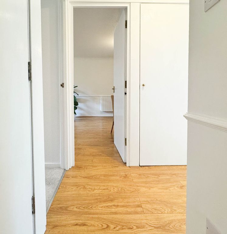 Property photo 2 of 10 G