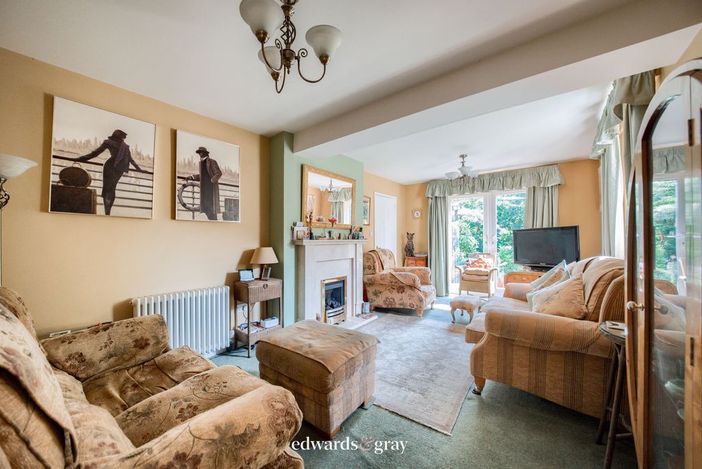 Property photo 2 of 17