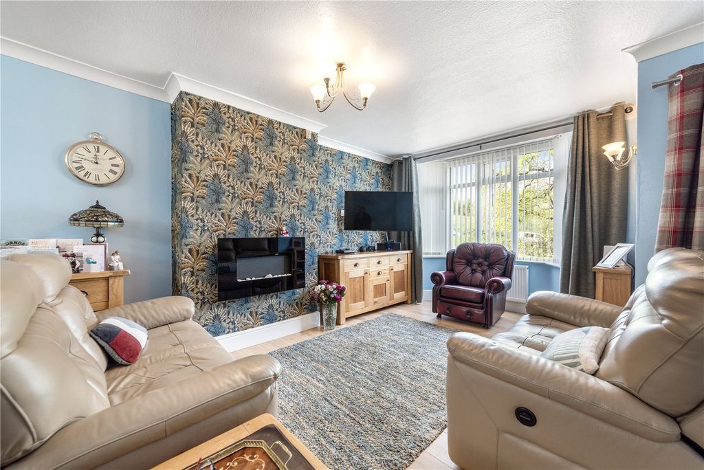 Property photo 2 of 20 Picture No. 13