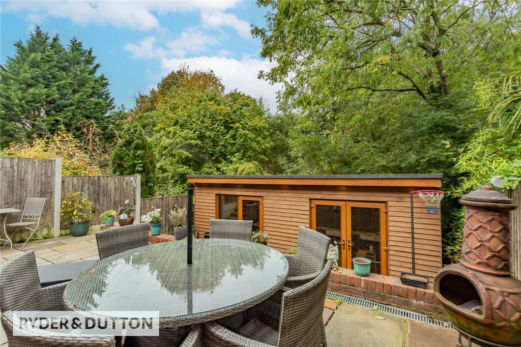 Property photo 3 of 28 Picture No. 29