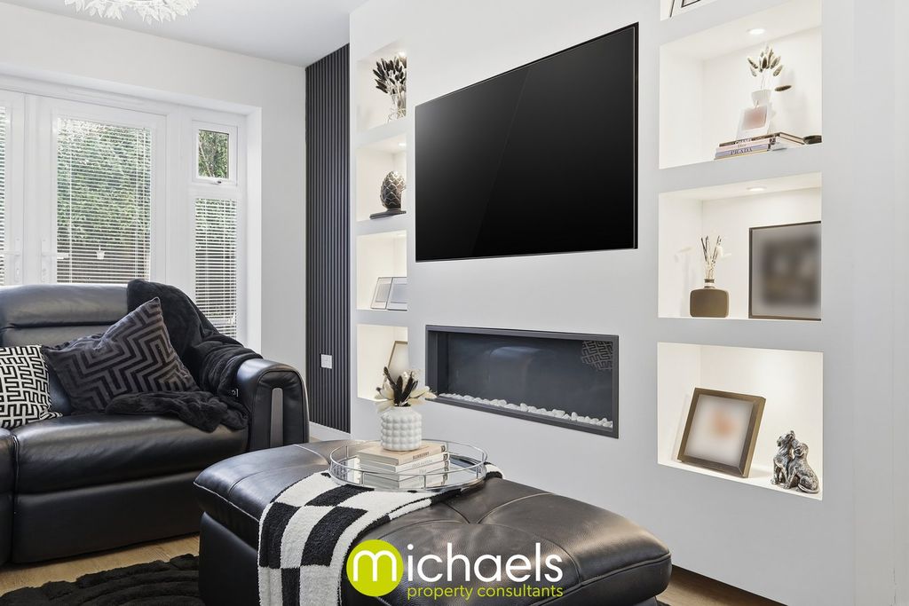 Property photo 3 of 25