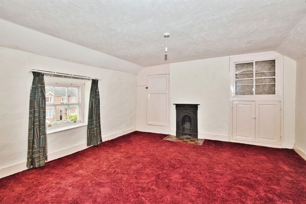 Property photo 2 of 16