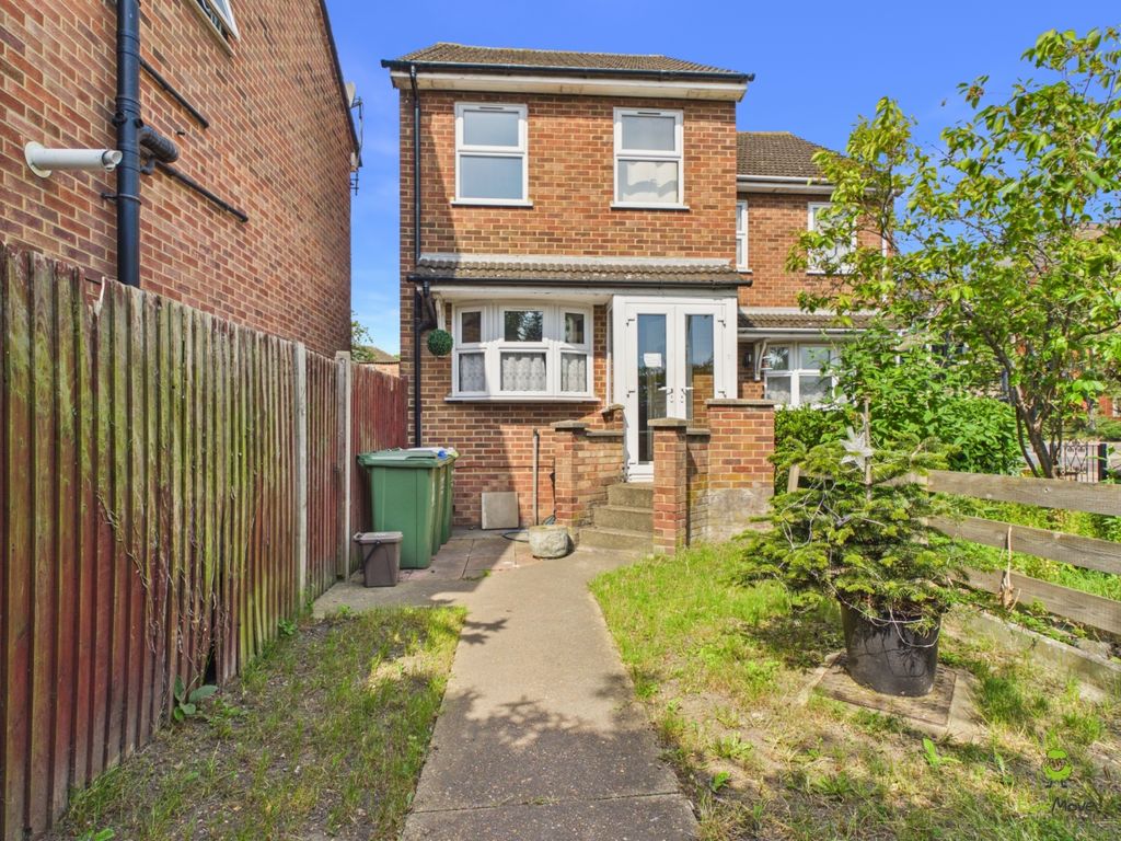 Property photo 1 of 13 Presented By Gemma At Ewemove Bexleyheath And Dart