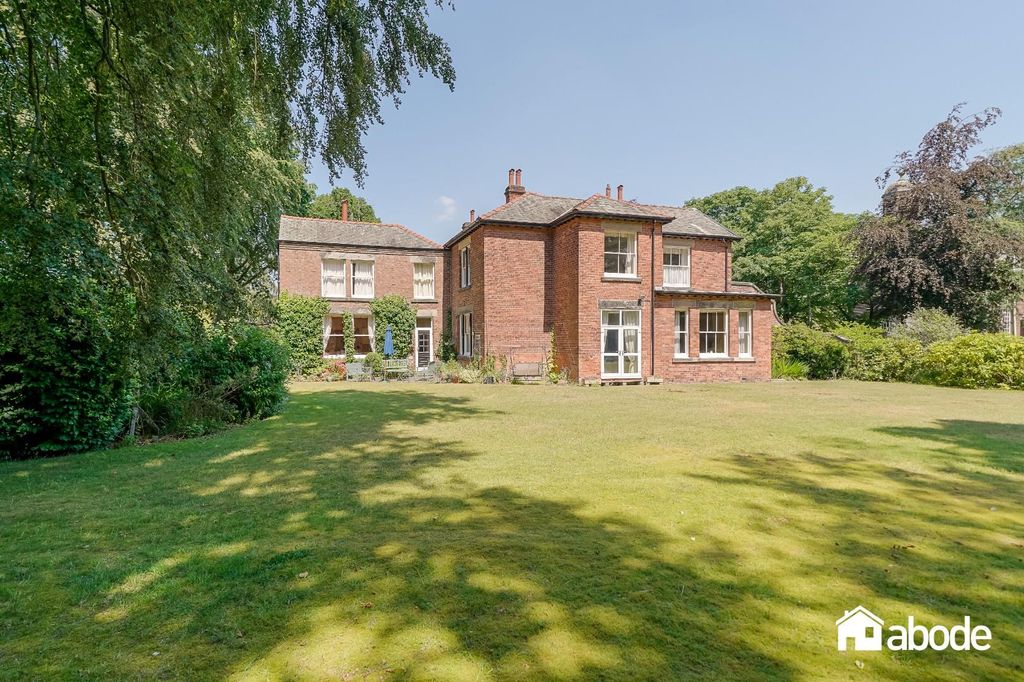 Property photo 2 of 57