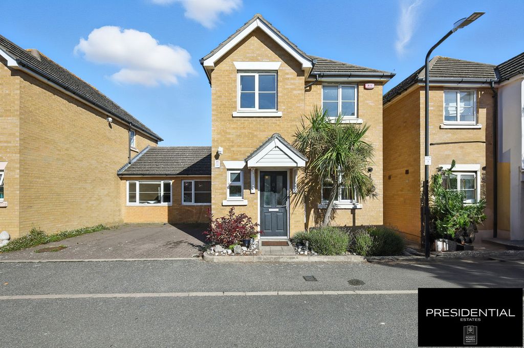 Property photo 1 of 27