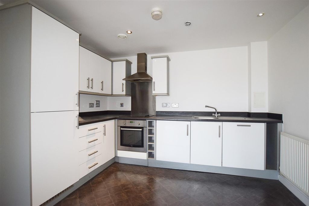 Property photo 2 of 6 104Wilmingtonkitch.Jpg