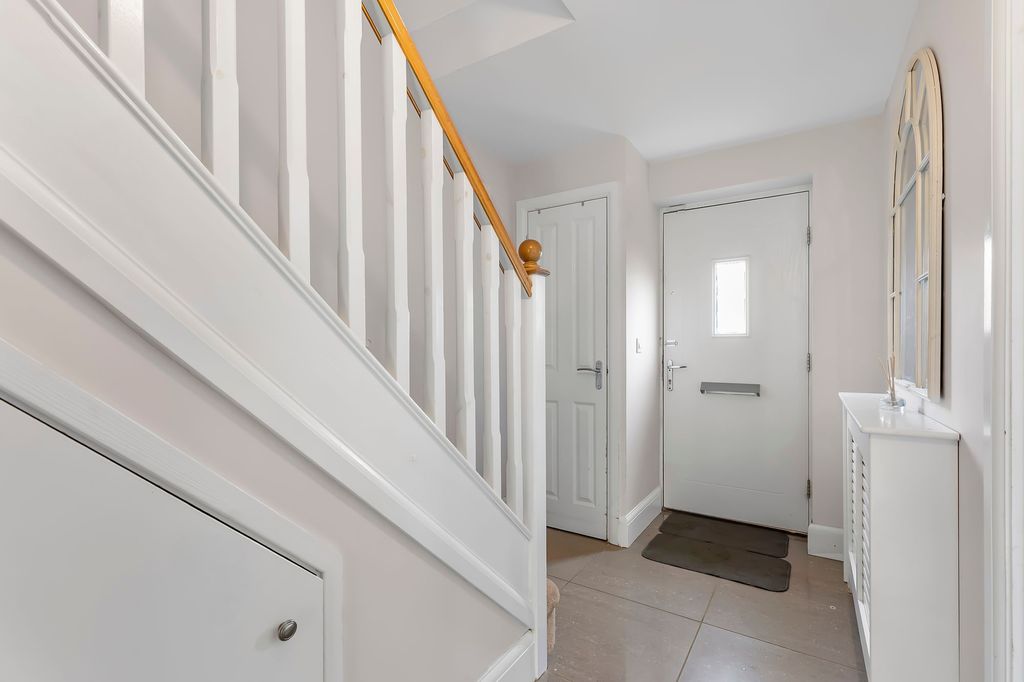 Property photo 2 of 24