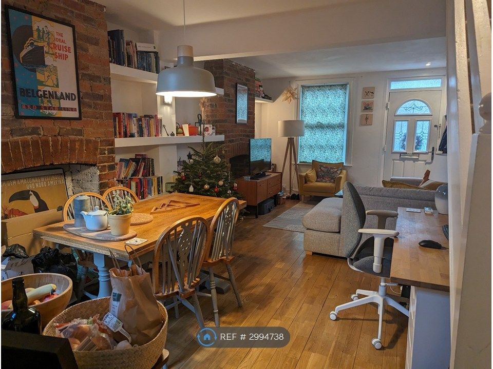 Property photo 2 of 5