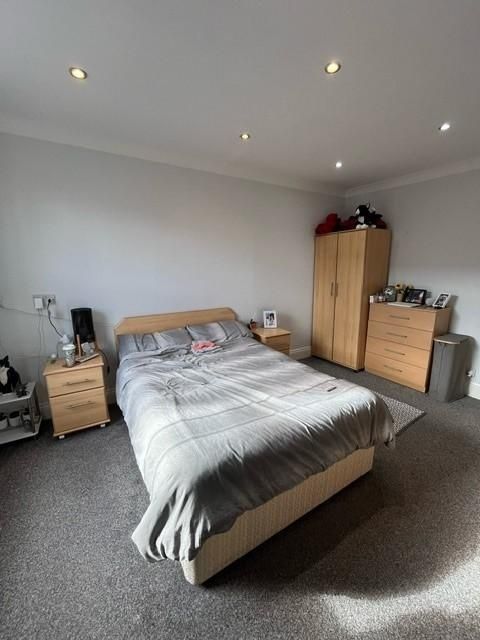 Property photo 1 of 15 Bright, Neatly Presented Bedroom With A Double Bed...