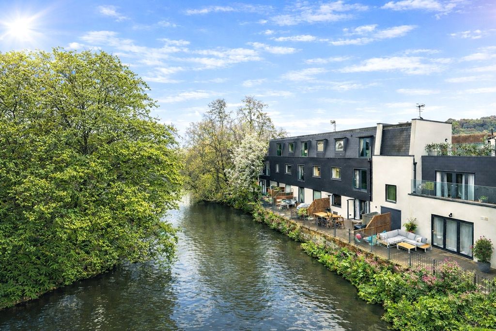 Property photo 1 of 11 Picture No. 20