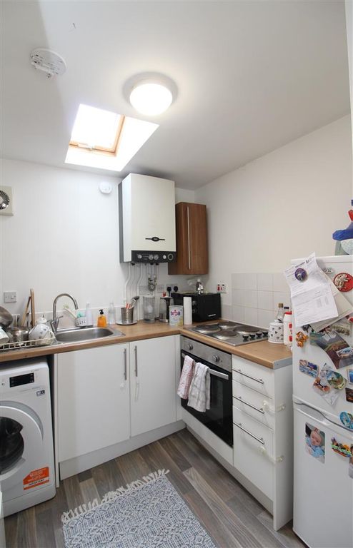 Property photo 3 of 5 Kitchen