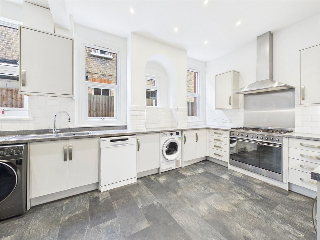 Property photo 3 of 13 Picture No. 21