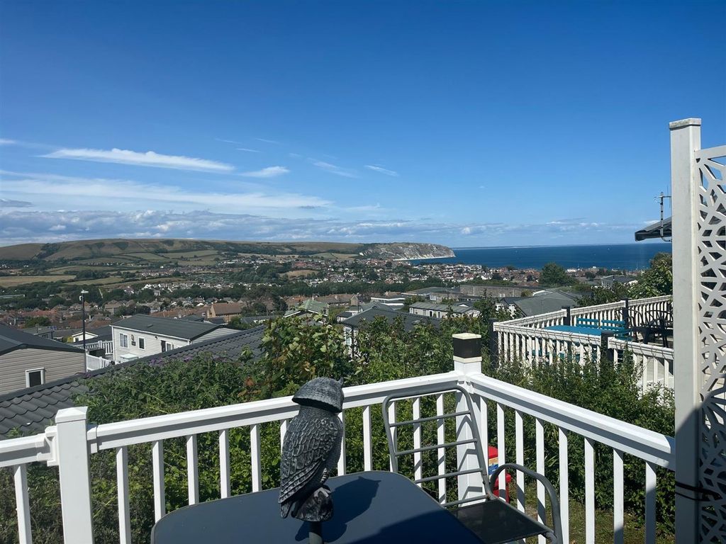 Property photo 2 of 21 4244 Sea Hill View 15Jul25.Jpg