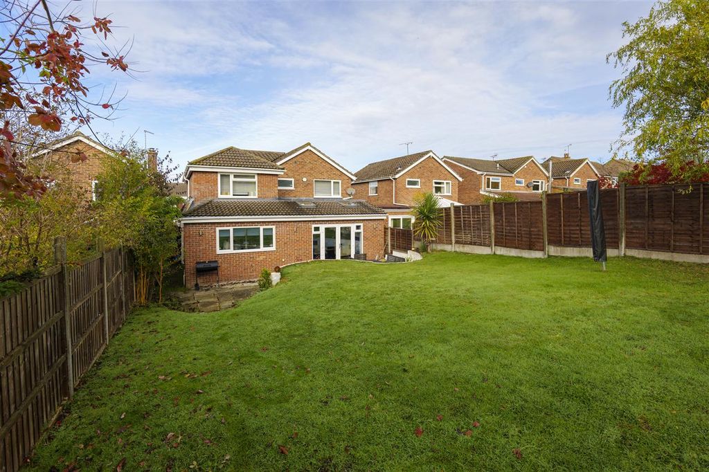 Property photo 2 of 27