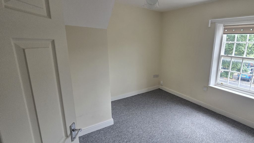 Property photo 3 of 70 1000065404.Jpg