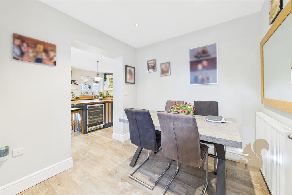 Property photo 3 of 21 Dining Room