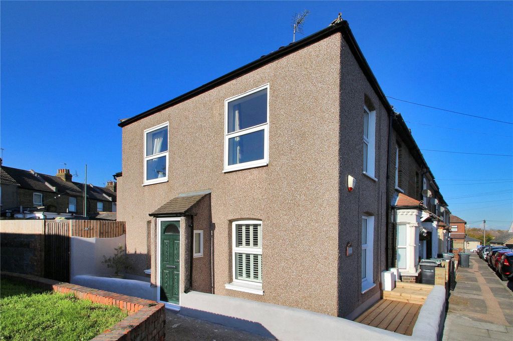 Property photo 1 of 9